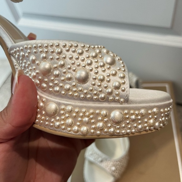 Dolce Vita White Heels Elegant Shoes - Picture 10 of 10